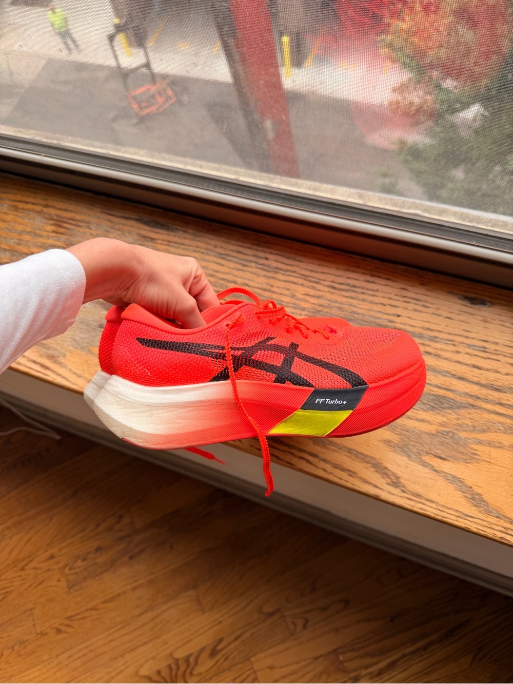 ASICS Metaspeed Sky Paris sneaker